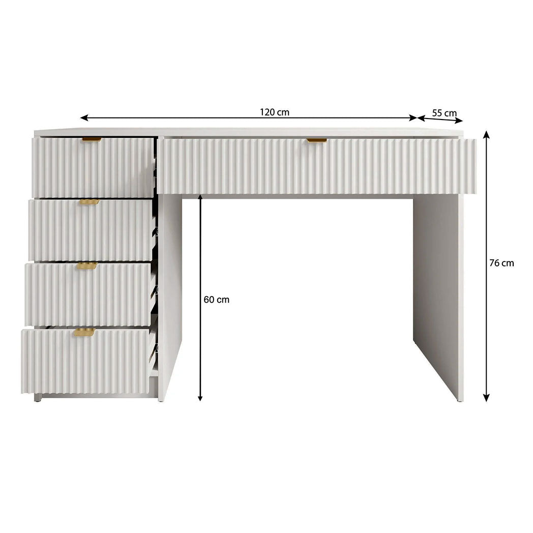 makeup-masicka-so-reljefni-frontovi-i-vertikalni-linii-120cm